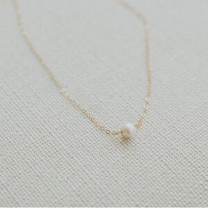 golden mae The Pearl Choker